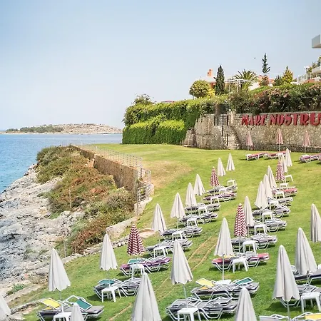 Villa Mare Nostrum Villas *